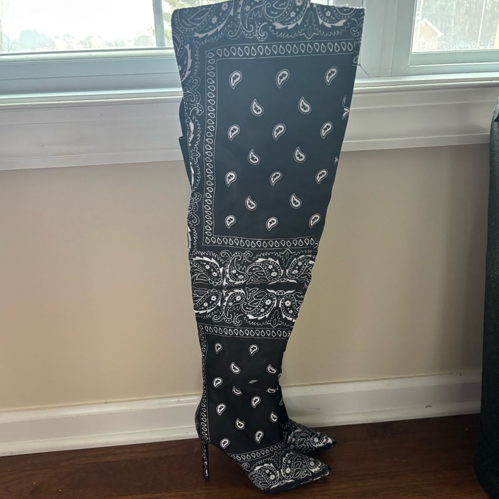 Bandana High Heeled Knee-High Boots